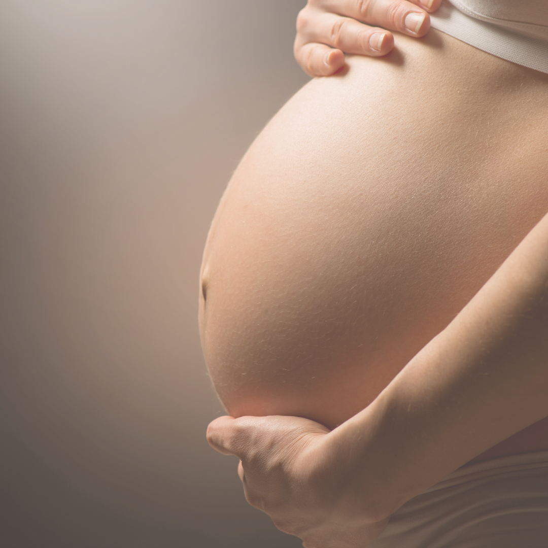 Découvre la réponse de Charlotte à MMP, cette femme à l'instinct maternel très fort et sa grossesse gémellaire