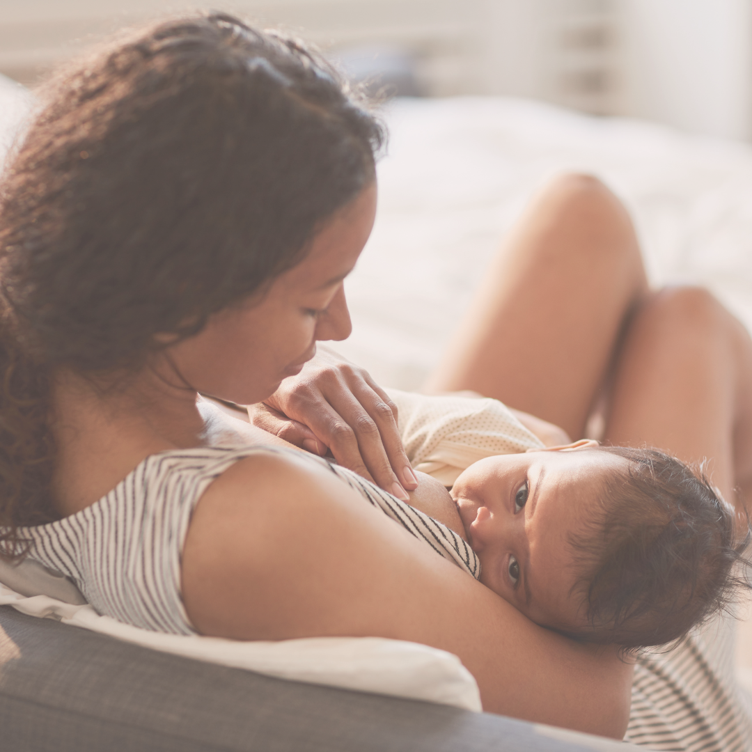 Découvrez "un instant de partage unique" la lettre de Charlotte au témoignage sur l'allaitement d'Éloïse. Douceur et amour.