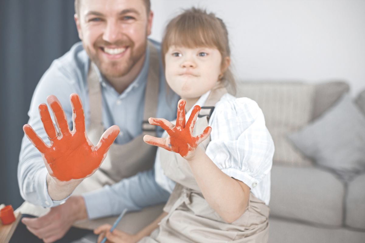 Découvrez l'éclairage du docteur Cleray sur le témoignage de Lyz, qui partage les défis d'être parent d'un enfant handicapé.